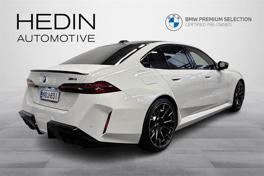 BMW M5 vaihtoauto