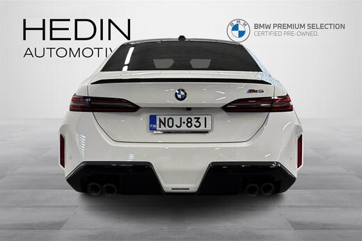 BMW M5 vaihtoauto