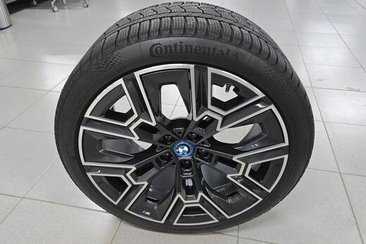 BMW i5 M60 vaihtoauto