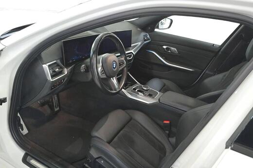 BMW 330 vaihtoauto