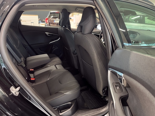 Volvo V40 Cross Country vaihtoauto
