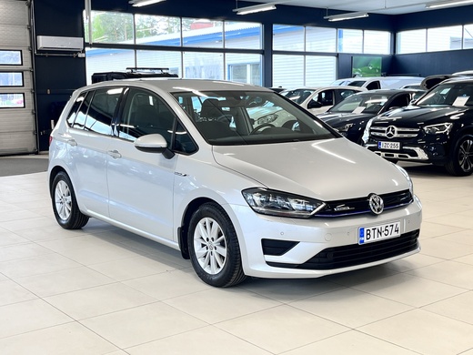 Volkswagen Golf Sportsvan vaihtoauto