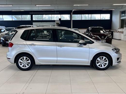 Volkswagen Golf Sportsvan vaihtoauto