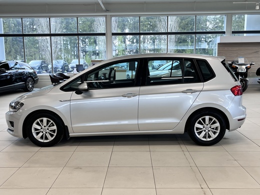 Volkswagen Golf Sportsvan vaihtoauto