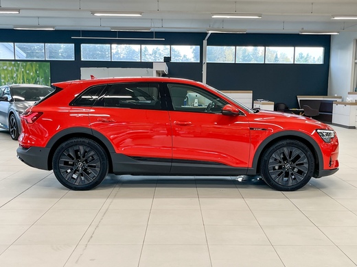 Audi e-tron vaihtoauto