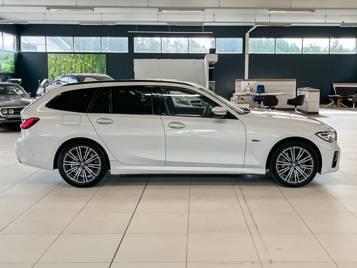 BMW 330 vaihtoauto