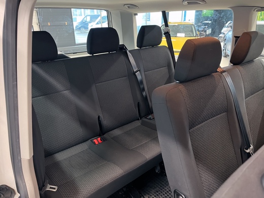 Volkswagen Caravelle vaihtoauto