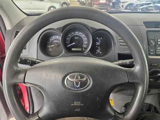 Toyota Hilux vaihtoauto