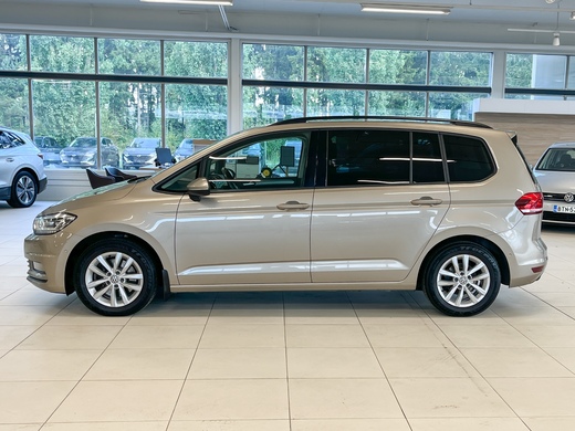 Volkswagen Touran vaihtoauto