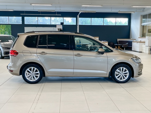 Volkswagen Touran vaihtoauto