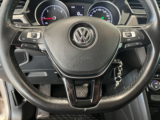 Volkswagen Touran vaihtoauto