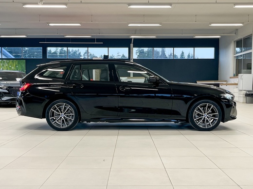 BMW 330 vaihtoauto