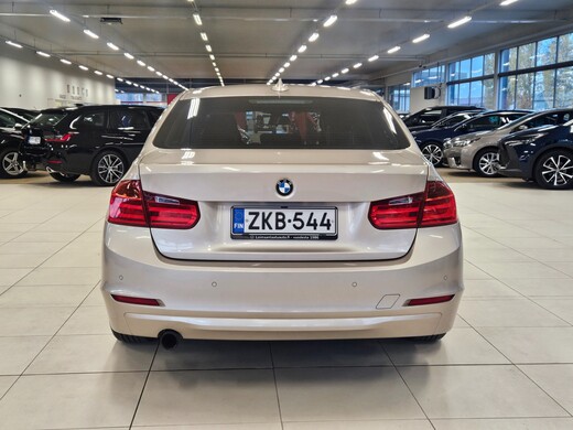 BMW 320 vaihtoauto