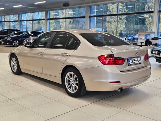 BMW 320 vaihtoauto