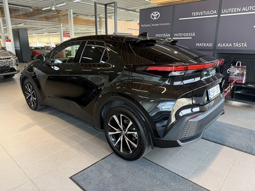 Toyota C-HR vaihtoauto