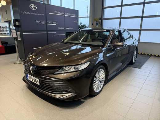 Toyota Camry vaihtoauto