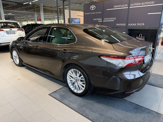 Toyota Camry vaihtoauto