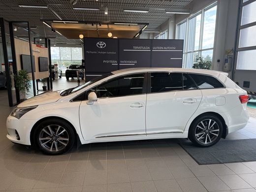 Toyota Avensis vaihtoauto