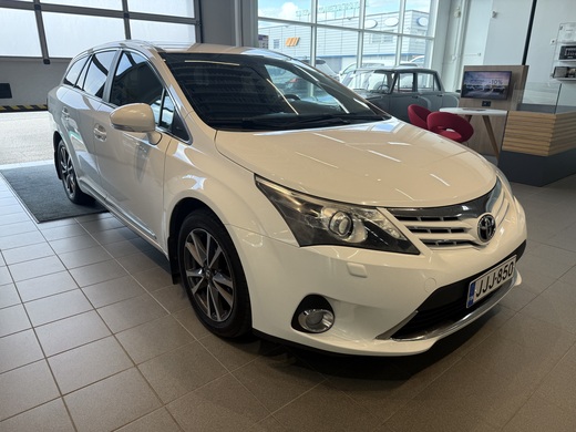 Toyota Avensis vaihtoauto