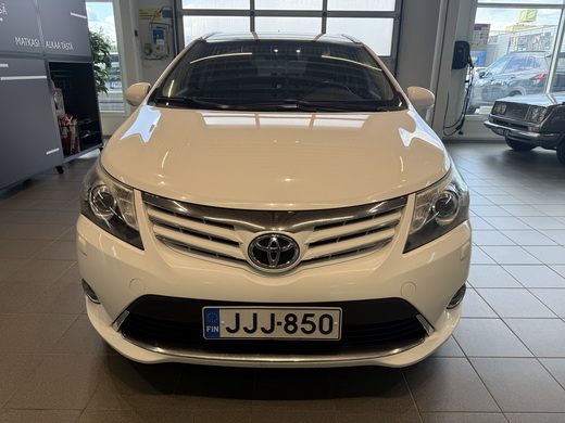 Toyota Avensis vaihtoauto