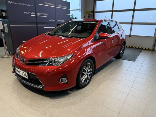 Toyota Auris vaihtoauto