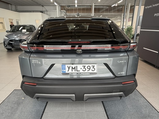 Toyota C-HR+ vaihtoauto