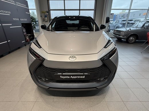 Toyota C-HR vaihtoauto