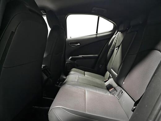 Lexus UX vaihtoauto