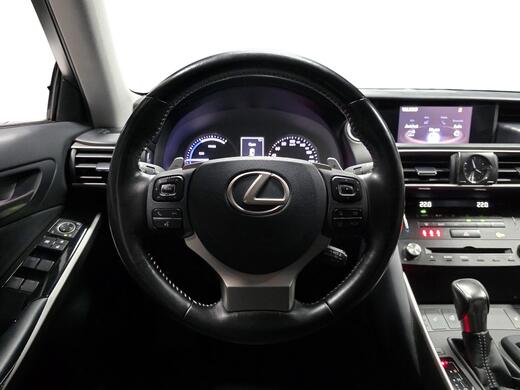 Lexus IS vaihtoauto