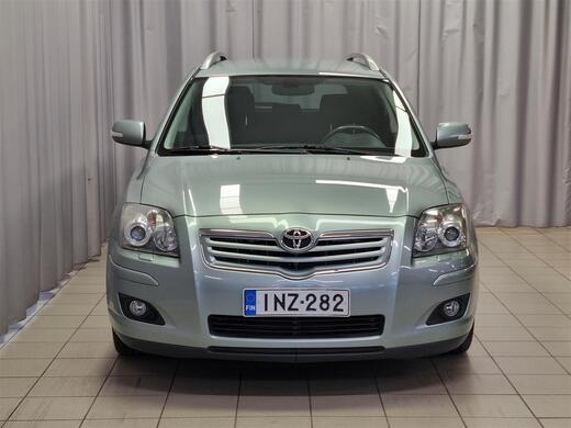 Toyota Avensis vaihtoauto