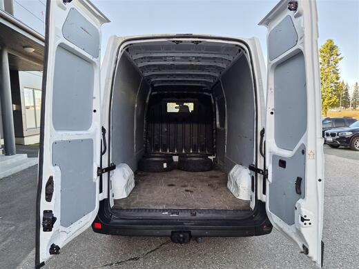 Nissan NV400 vaihtoauto