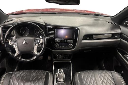 Mitsubishi Outlander PHEV vaihtoauto