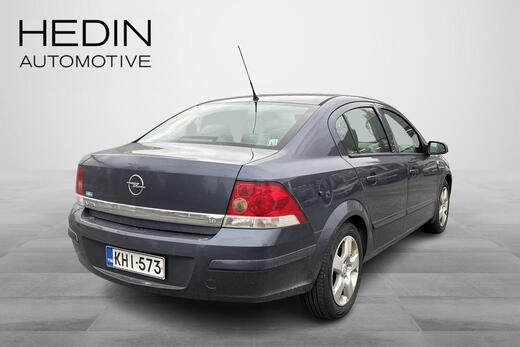 Opel Astra vaihtoauto