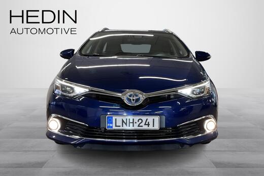 Toyota Auris vaihtoauto