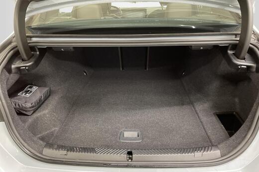 BMW i5 vaihtoauto