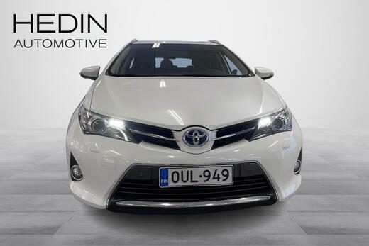 Toyota Auris vaihtoauto