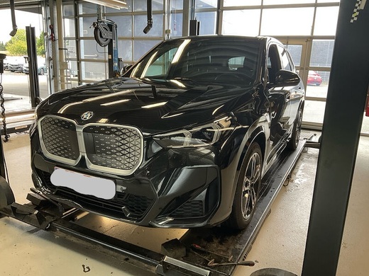 BMW iX1 vaihtoauto