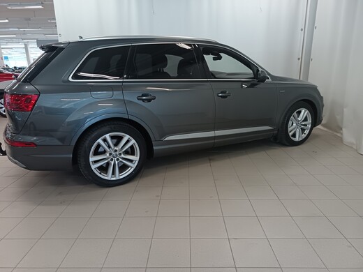 Audi Q7 vaihtoauto