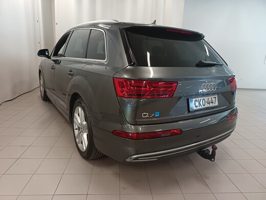 Audi Q7 vaihtoauto