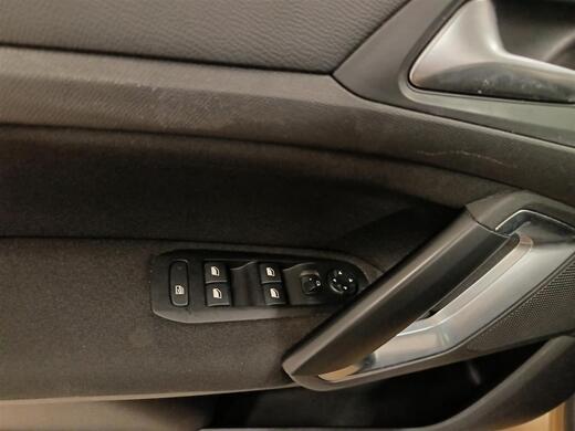 Peugeot 308 vaihtoauto