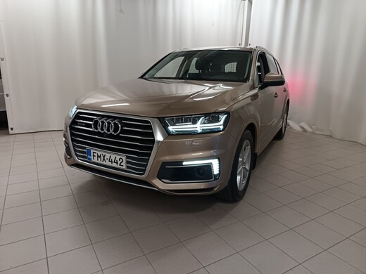 Audi Q7 vaihtoauto