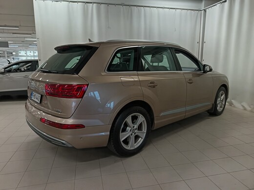 Audi Q7 vaihtoauto