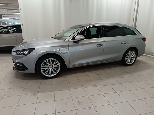 SEAT Leon Sportstourer vaihtoauto