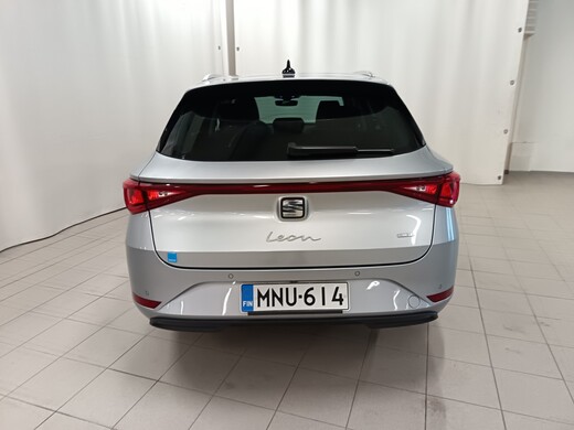 SEAT Leon Sportstourer vaihtoauto