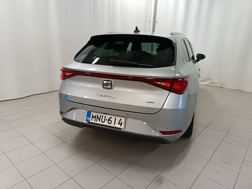 SEAT Leon Sportstourer vaihtoauto