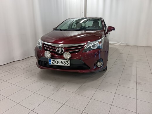 Toyota Avensis vaihtoauto