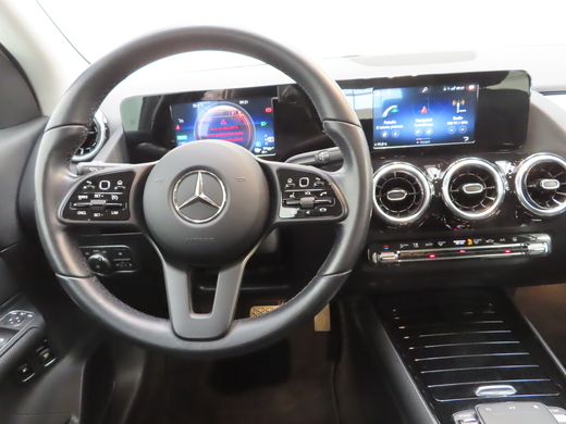 Mercedes-Benz GLA vaihtoauto