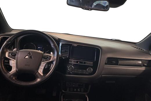 Mitsubishi Outlander PHEV vaihtoauto