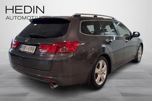 Honda Accord vaihtoauto