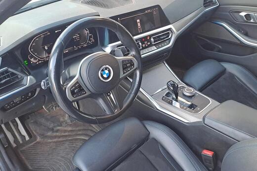 BMW 330 vaihtoauto